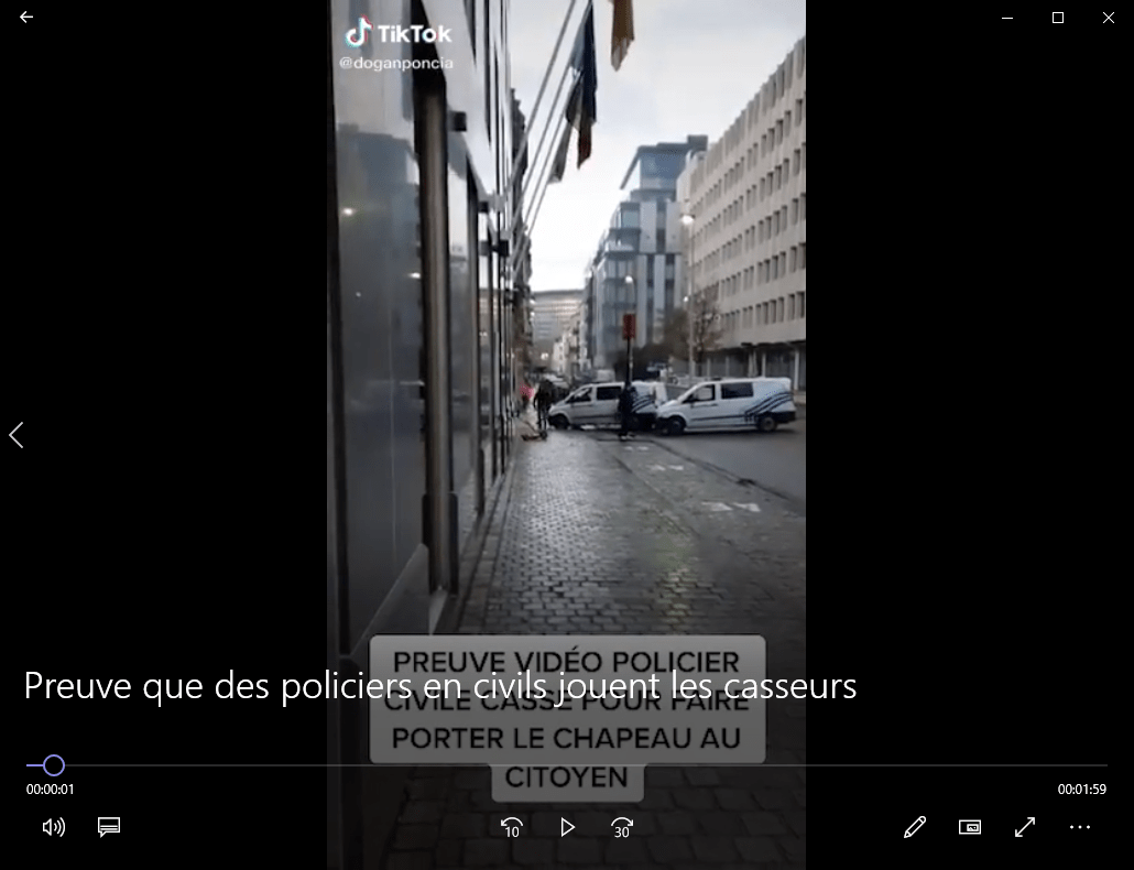 Preuve que des policiers jouent les casseurs